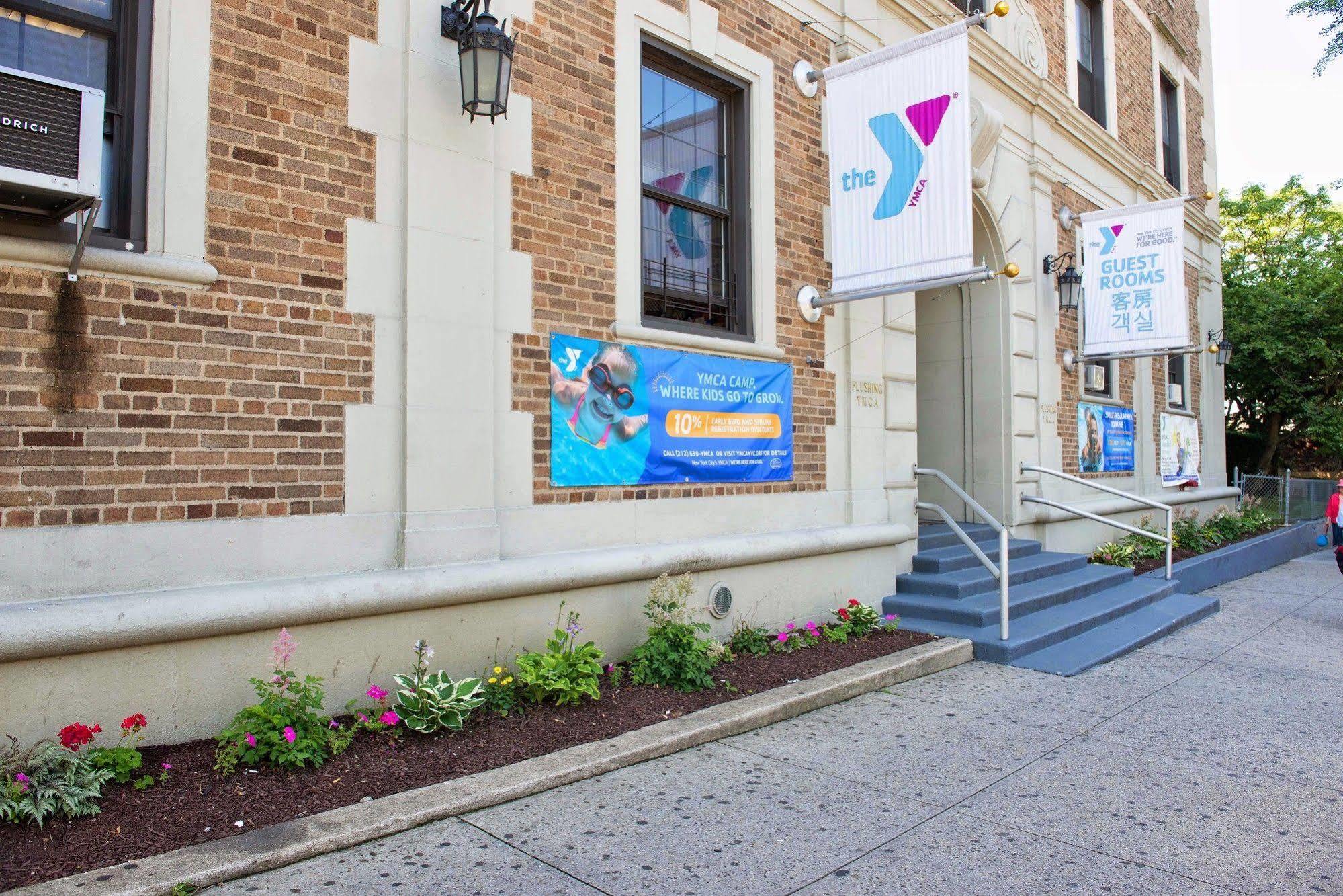 Flushing Ymca Vandrehjem New York Eksteriør billede